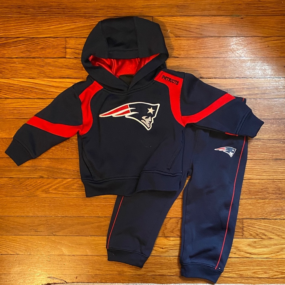 Patriots Kids Navy and Red Tracksuit